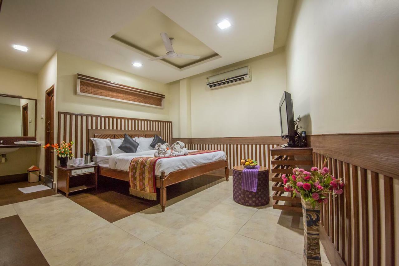 Hotel Aryaas Palayankottai Exterior foto